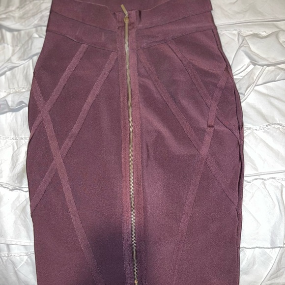 Maroon body con skirt - Picture 3 of 4